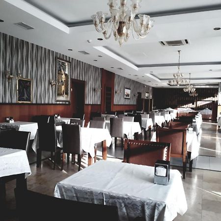 Отель Pelikan Бююкчекмедже Экстерьер фото